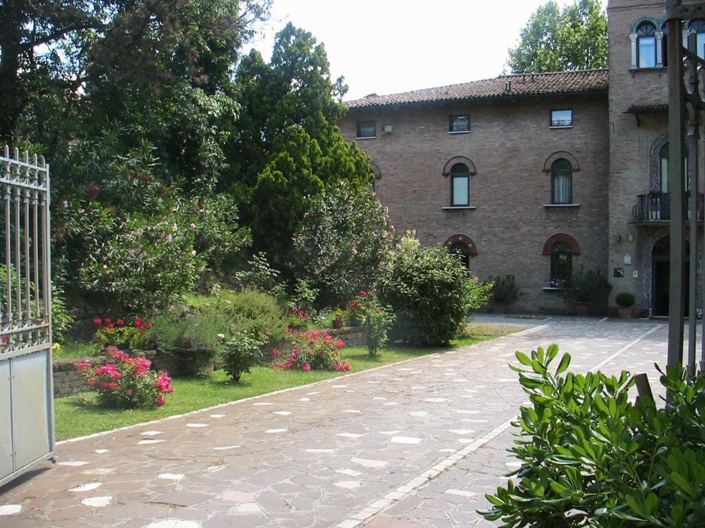 Hotel Castello Modena Luaran gambar